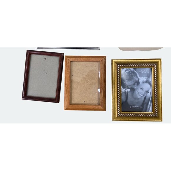 Assorted Picture Frames Mixed Sizes & Styles Gold Wood Metal Plastic Decorative - Picture 5 of 7